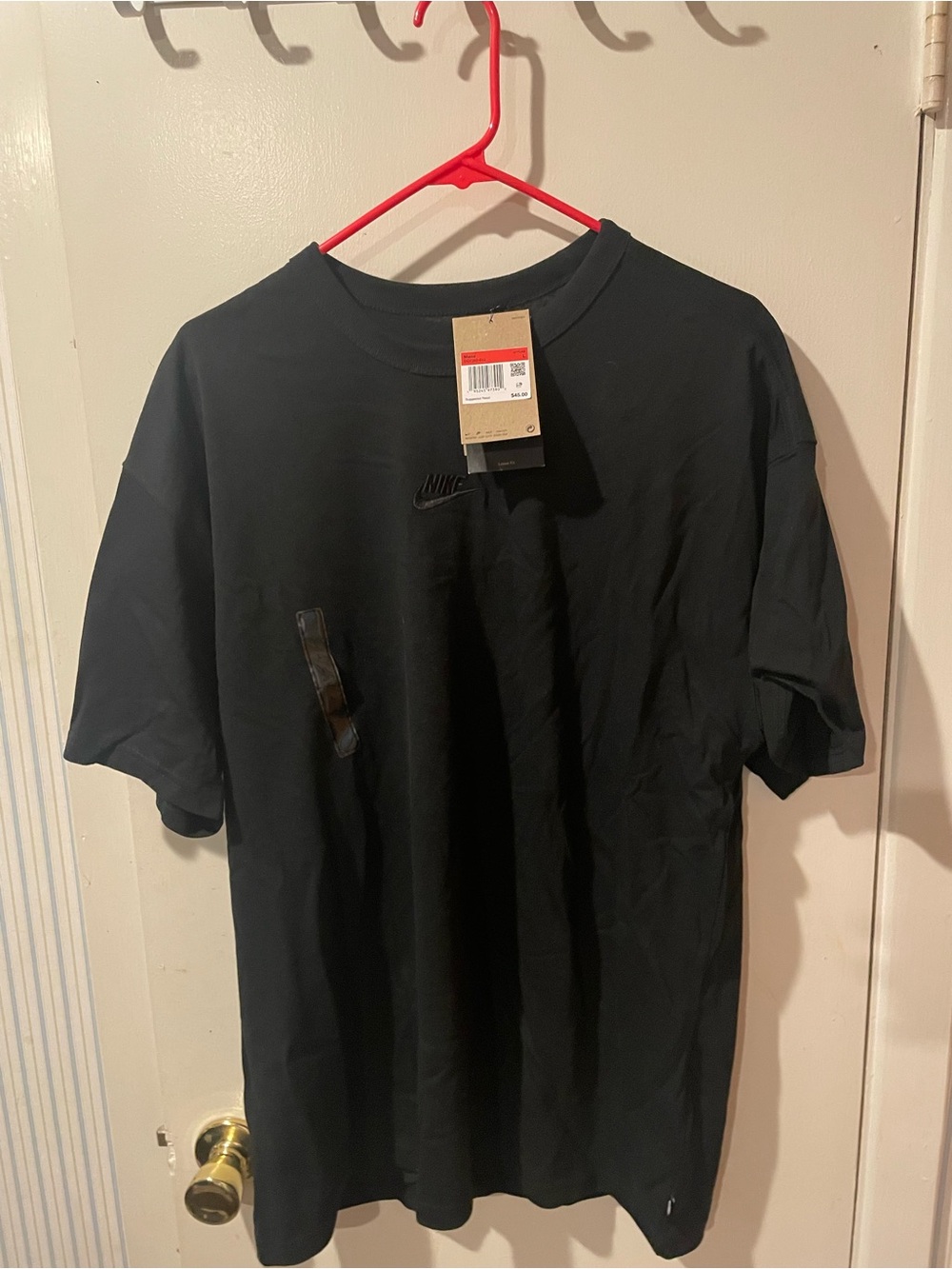 Nike Sportswear Premium Essentials T-Shirt Size Large